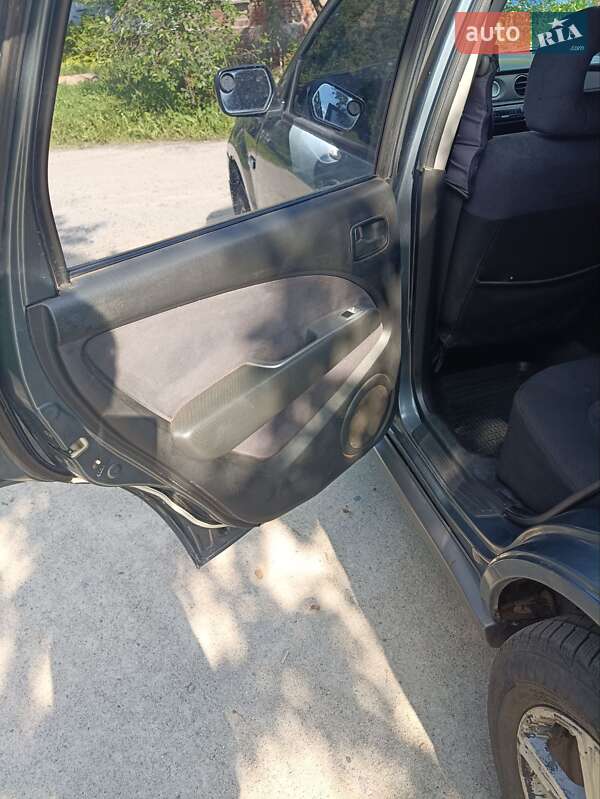 Позашляховик / Кросовер Mitsubishi Outlander 2003 в Харкові