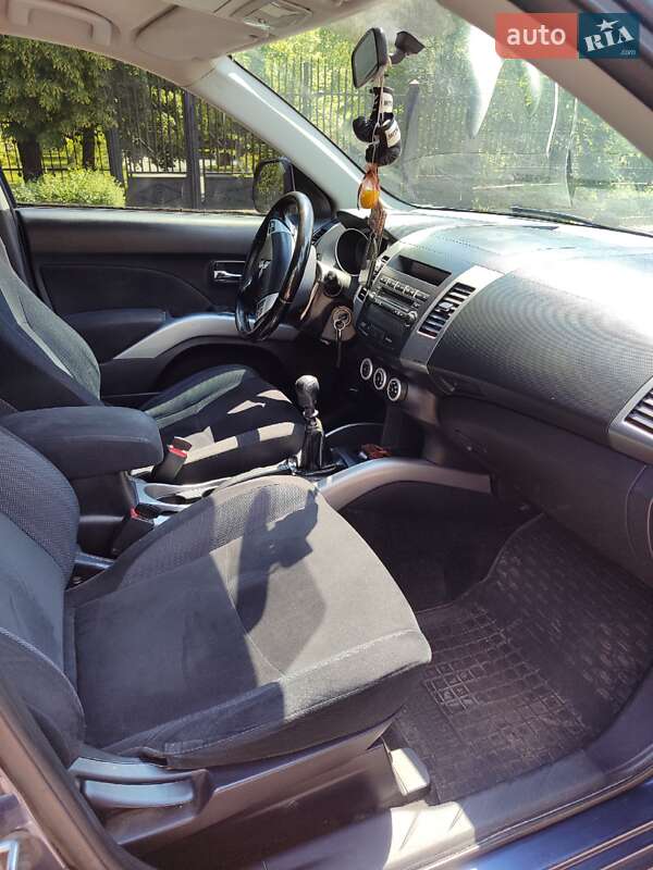 Позашляховик / Кросовер Mitsubishi Outlander 2007 в Миргороді