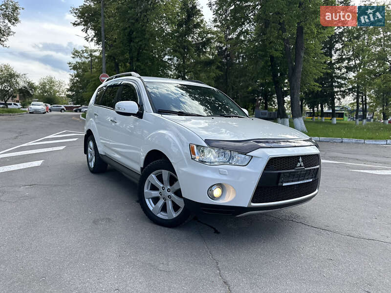 Mitsubishi Outlander 2012