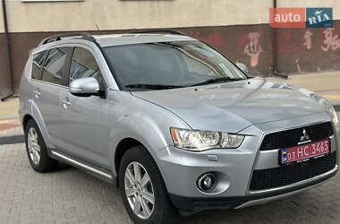 Позашляховик / Кросовер Mitsubishi Outlander 2011 в 