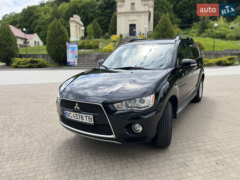 Позашляховик / Кросовер Mitsubishi Outlander 2011 в Львові