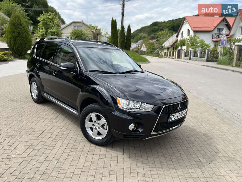 Позашляховик / Кросовер Mitsubishi Outlander 2011 в Львові