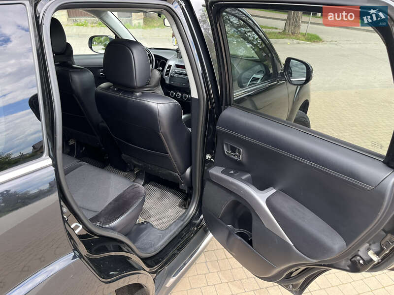 Позашляховик / Кросовер Mitsubishi Outlander 2011 в Львові