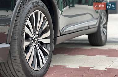 Внедорожник / Кроссовер Mitsubishi Outlander 2021 в 