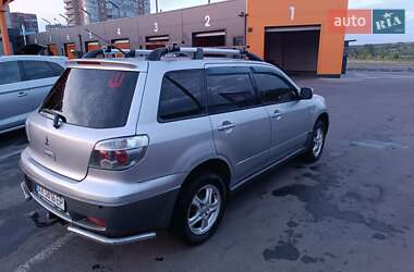 Внедорожник / Кроссовер Mitsubishi Outlander 2003 в 
