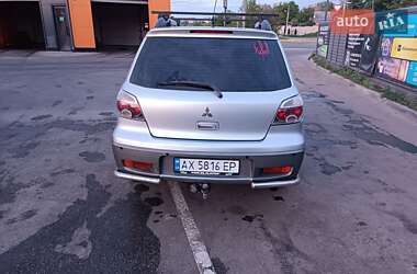 Внедорожник / Кроссовер Mitsubishi Outlander 2003 в 