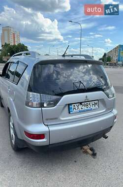 Внедорожник / Кроссовер Mitsubishi Outlander 2010 в 