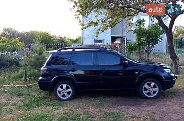 Позашляховик / Кросовер Mitsubishi Outlander 2003 в 