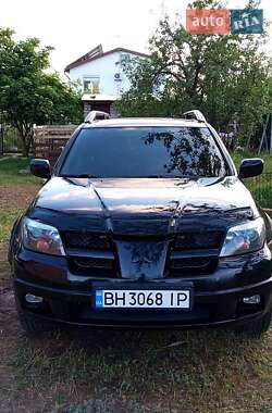 Позашляховик / Кросовер Mitsubishi Outlander 2003 в 