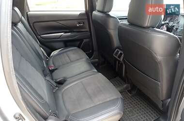 Внедорожник / Кроссовер Mitsubishi Outlander 2018 в 