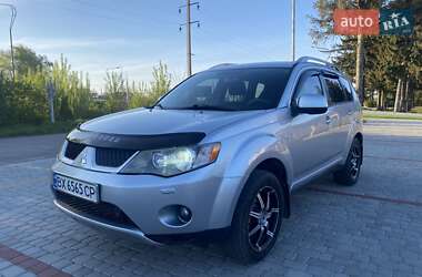 Внедорожник / Кроссовер Mitsubishi Outlander 2008 в Староконстантинове