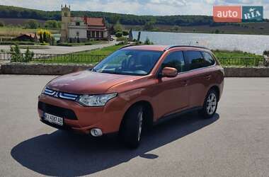 Позашляховик / Кросовер Mitsubishi Outlander 2013 в Погребище