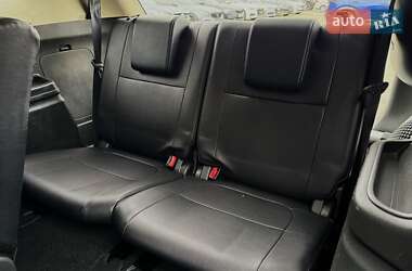 Позашляховик / Кросовер Mitsubishi Outlander 2015 в 
