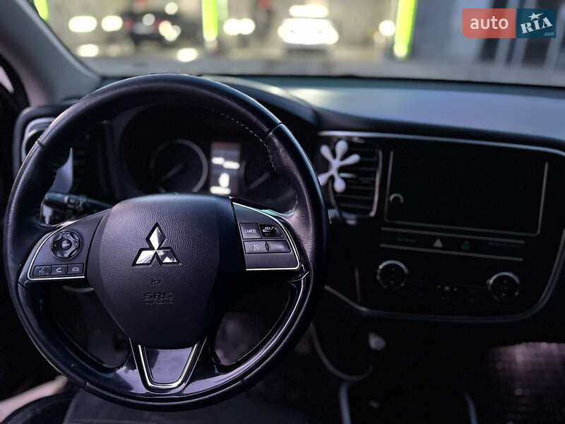 Внедорожник / Кроссовер Mitsubishi Outlander 2019 в Монастырище