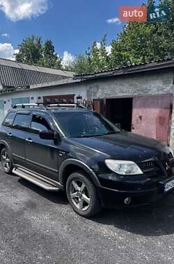 Позашляховик / Кросовер Mitsubishi Outlander 2005 в 