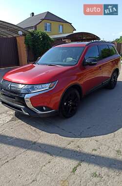 Позашляховик / Кросовер Mitsubishi Outlander 2018 в Києві