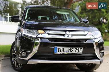 Внедорожник / Кроссовер Mitsubishi Outlander 2019 в 
