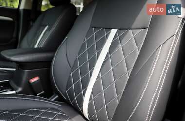 Внедорожник / Кроссовер Mitsubishi Outlander 2019 в 