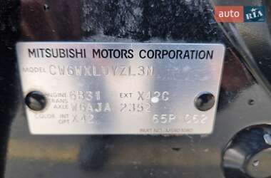 Внедорожник / Кроссовер Mitsubishi Outlander 2010 в 