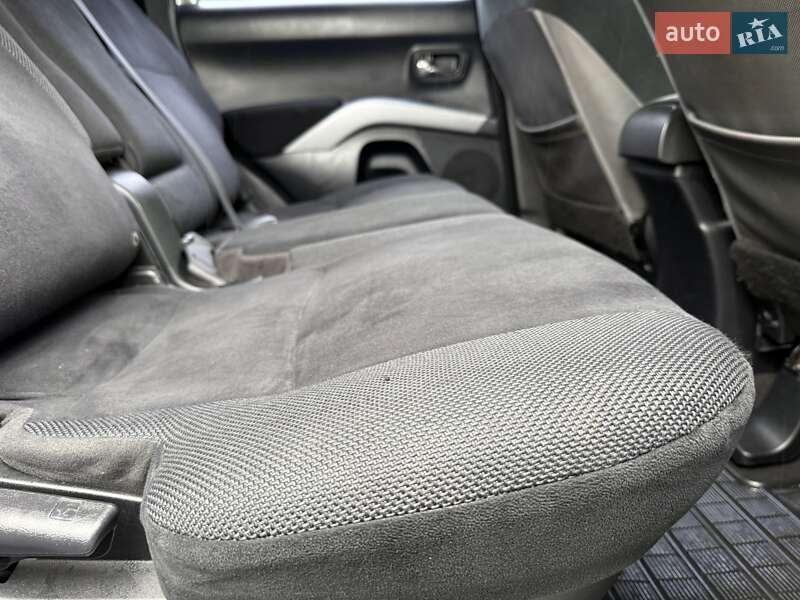 Внедорожник / Кроссовер Mitsubishi Outlander 2007 в Ровно