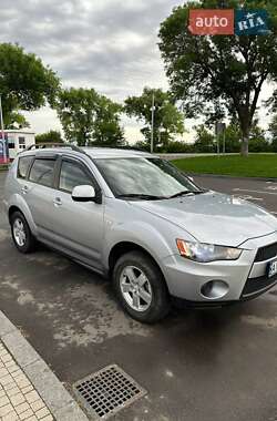 Позашляховик / Кросовер Mitsubishi Outlander 2009 в Шполі