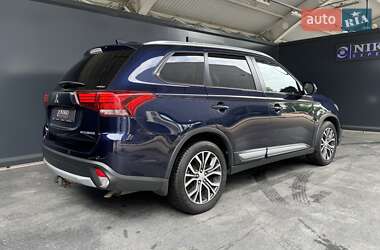 Внедорожник / Кроссовер Mitsubishi Outlander 2018 в 