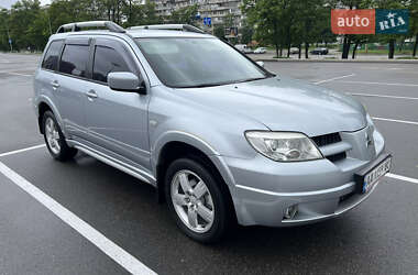 Внедорожник / Кроссовер Mitsubishi Outlander 2008 в 