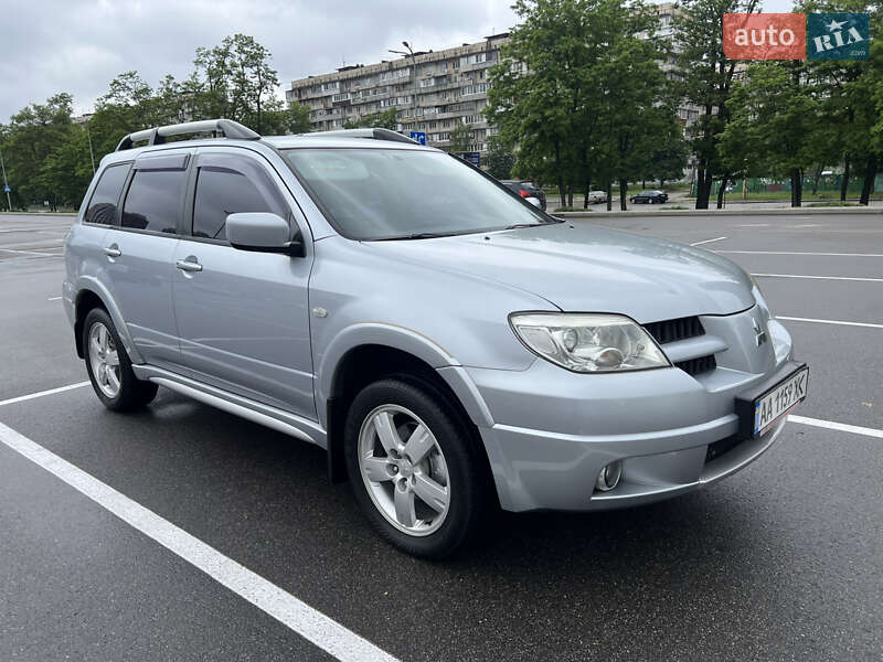 Внедорожник / Кроссовер Mitsubishi Outlander 2008 в 