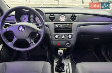 Внедорожник / Кроссовер Mitsubishi Outlander 2008 в 