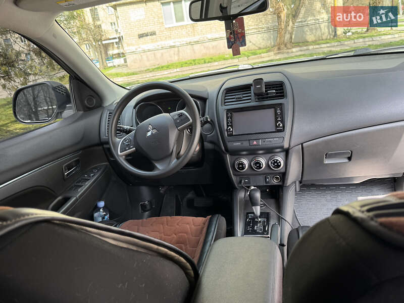 Внедорожник / Кроссовер Mitsubishi Outlander 2020 в Новомосковске