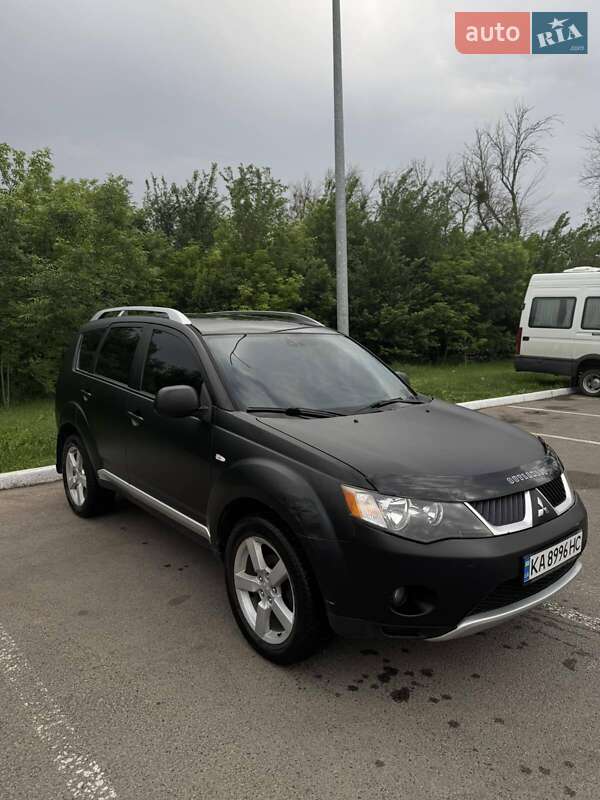 Позашляховик / Кросовер Mitsubishi Outlander 2008 в Харкові