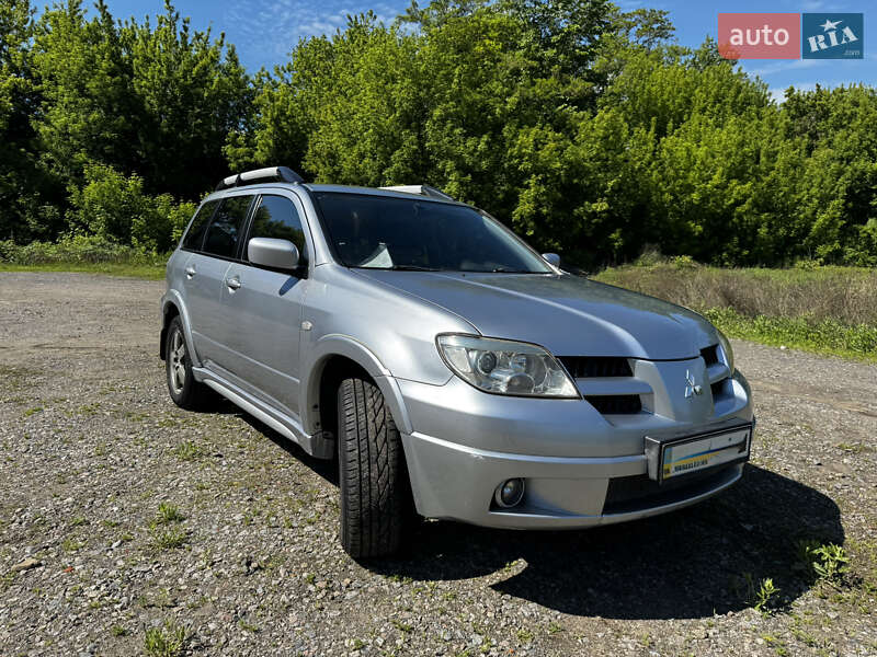 Внедорожник / Кроссовер Mitsubishi Outlander 2008 в Харькове фото 3 Внедорожник / Кроссовер Mitsubishi Outlander 2008 в Харькове
