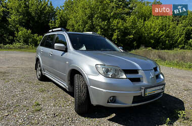 Внедорожник / Кроссовер Mitsubishi Outlander 2008 в 