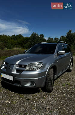 Внедорожник / Кроссовер Mitsubishi Outlander 2008 в 