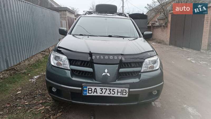 Позашляховик / Кросовер Mitsubishi Outlander 2004 в 