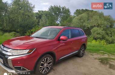 Позашляховик / Кросовер Mitsubishi Outlander 2015 в Чернігові