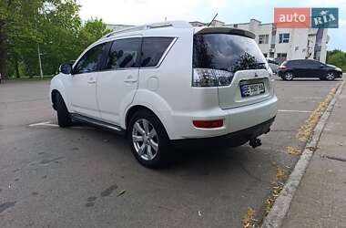 Внедорожник / Кроссовер Mitsubishi Outlander 2010 в 
