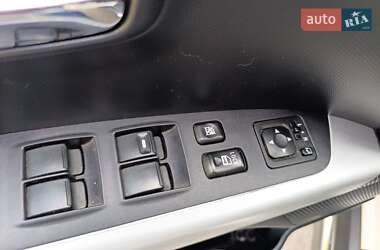 Внедорожник / Кроссовер Mitsubishi Outlander 2010 в 