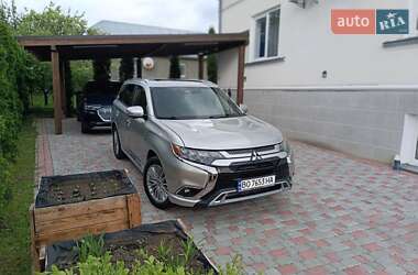 Позашляховик / Кросовер Mitsubishi Outlander 2019 в Тернополі