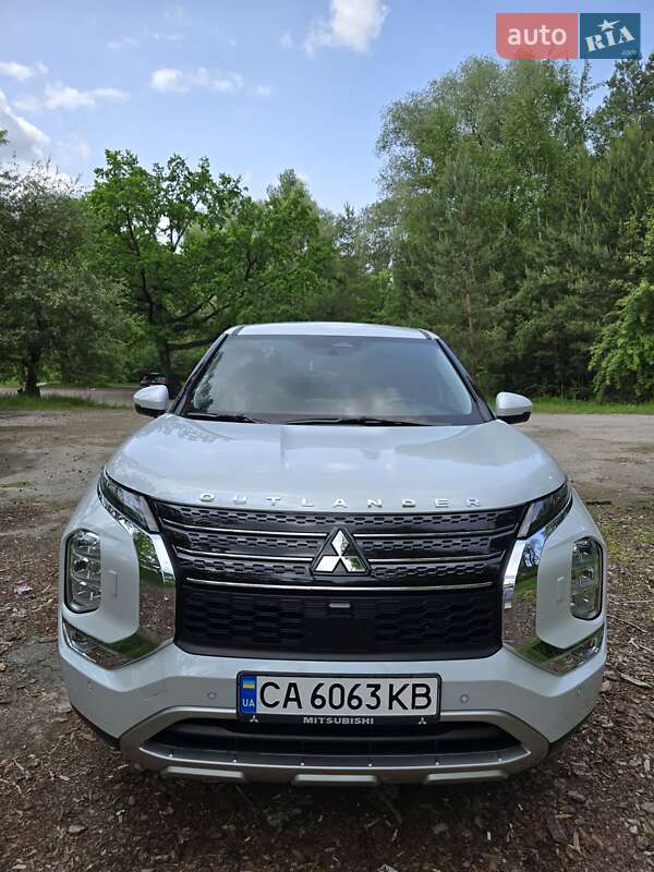 Mitsubishi Outlander 2022
