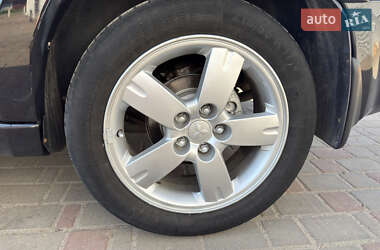 Внедорожник / Кроссовер Mitsubishi Outlander 2007 в 