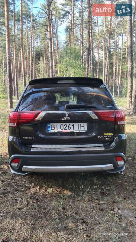 Позашляховик / Кросовер Mitsubishi Outlander 2015 в Полтаві фото 5 Позашляховик / Кросовер Mitsubishi Outlander 2015 в Полтаві