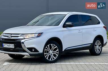 Внедорожник / Кроссовер Mitsubishi Outlander 2018 в 