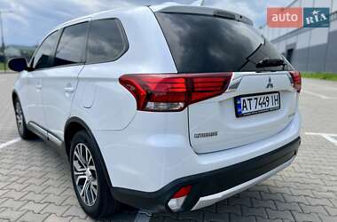 Внедорожник / Кроссовер Mitsubishi Outlander 2018 в 
