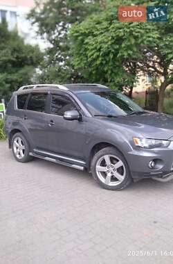 Позашляховик / Кросовер Mitsubishi Outlander 2010 в 