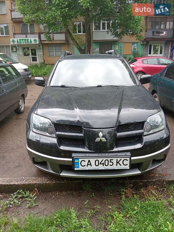 Внедорожник / Кроссовер Mitsubishi Outlander 2003 в Днепре