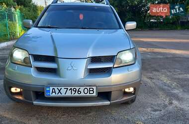 Позашляховик / Кросовер Mitsubishi Outlander 2004 в 