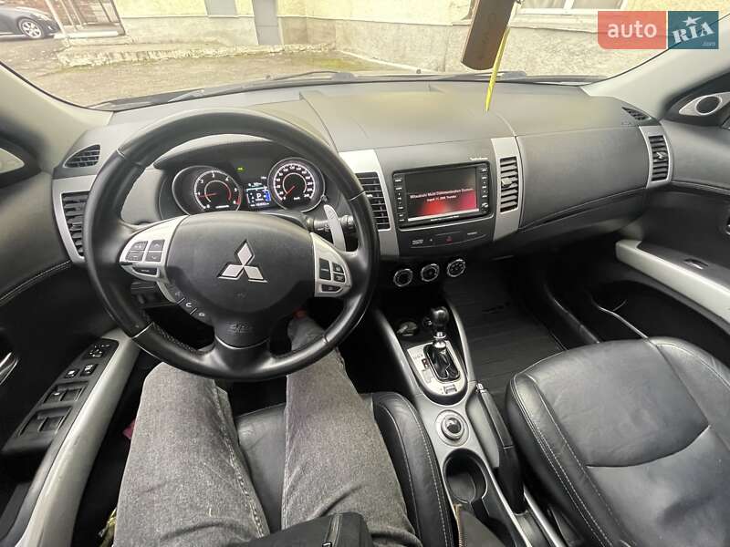 Внедорожник / Кроссовер Mitsubishi Outlander 2010 в Ивано-Франковске
