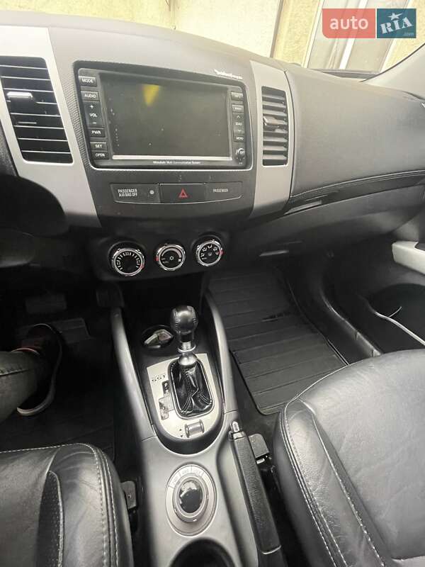 Внедорожник / Кроссовер Mitsubishi Outlander 2010 в Ивано-Франковске