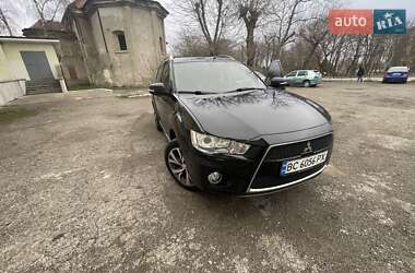 Внедорожник / Кроссовер Mitsubishi Outlander 2010 в 